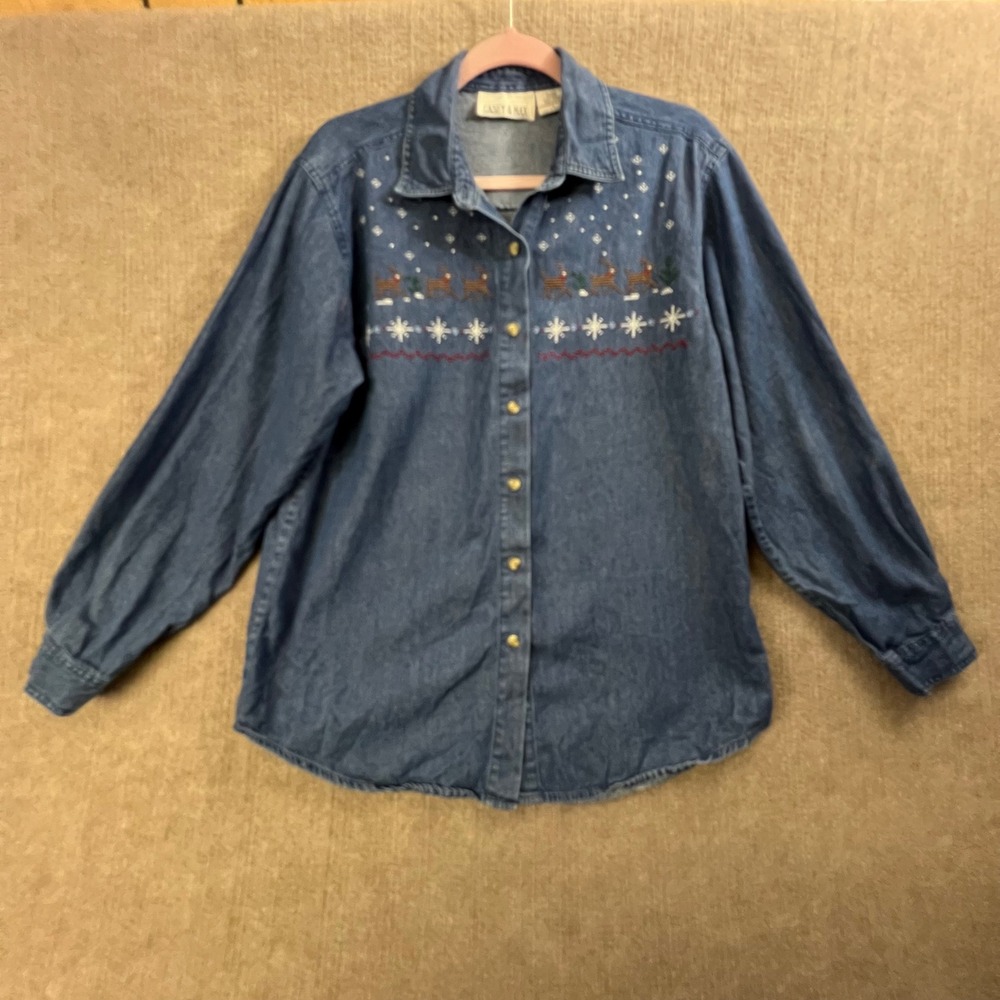 Casey & Max Denim Shirt Womens L Holiday Reindeer Christmas Embroidered